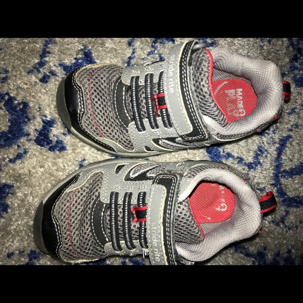 Toddler stride rite